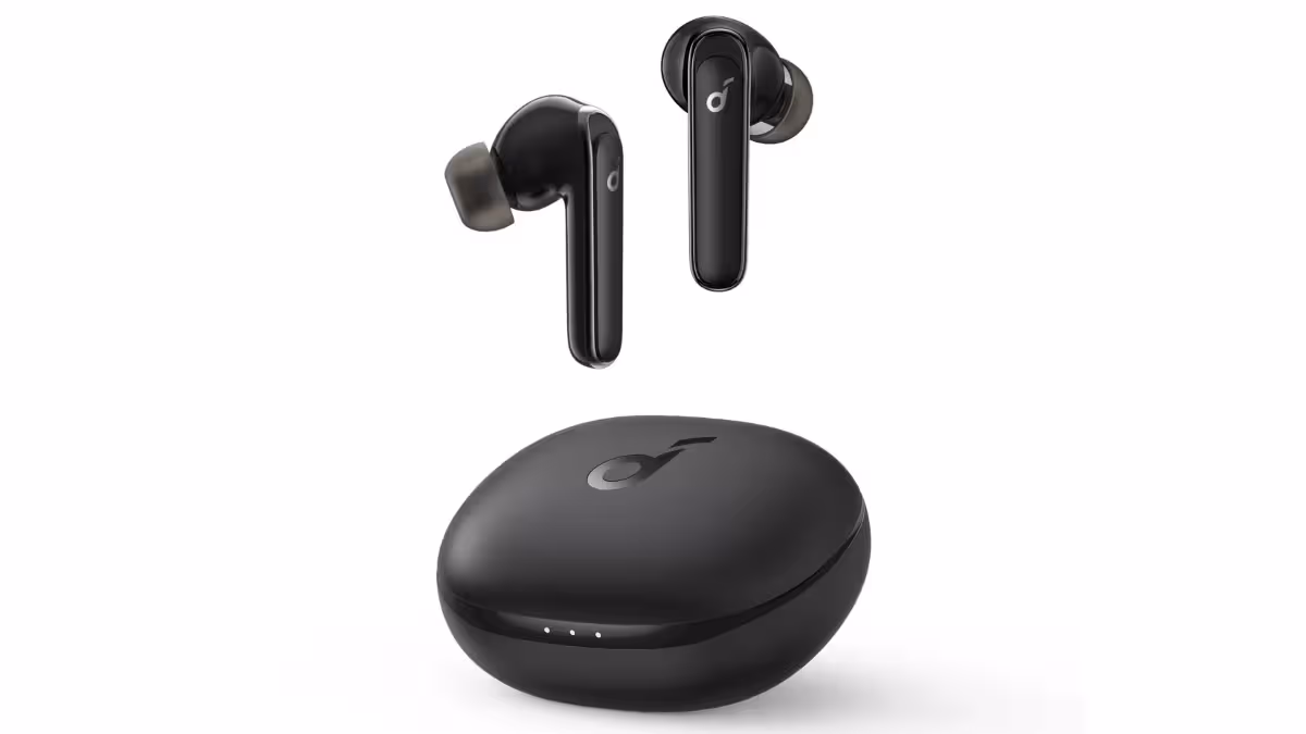 Anker Soundcore Life P3 wireless earbuds with active noise cancelling, showing the charging case and earbuds with multiple silicone tip sizes